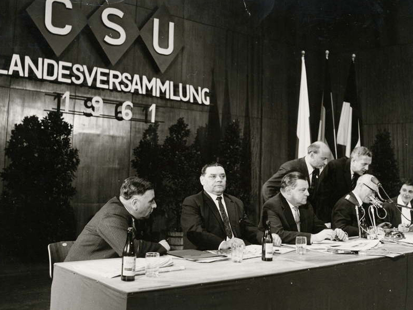 Franz Josef Strauß auf der Landesversammlung der CSU am 18. März 1961 in München
