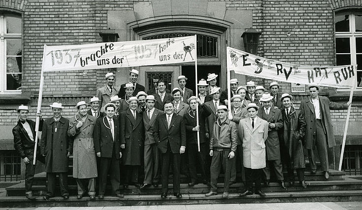 Entlassung der ersten Wehrpflichtigen in der Ermekeilkaserne in Bonn am 29.3.1958