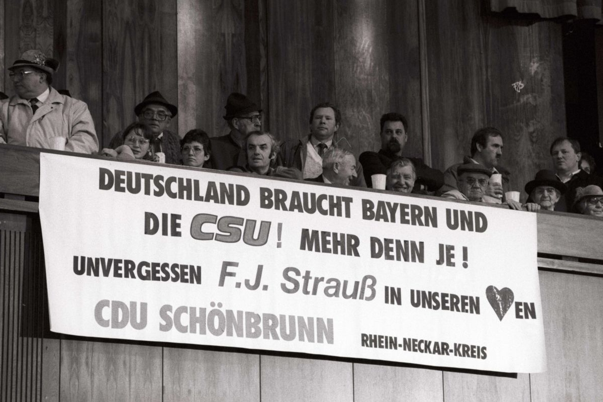 "Unvergessen F. J. Strauß in unserem Herzen" Politischer Aschermittwoch 1989