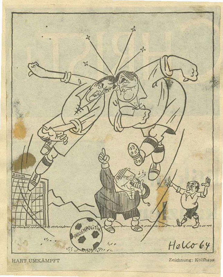 Karikatur von Herbert Kolfhaus 1964 zu den unterschiedlichen Auffassungen von Franz Josef Strauß und Gerhard Schröder in Fragen der Außenpolitik