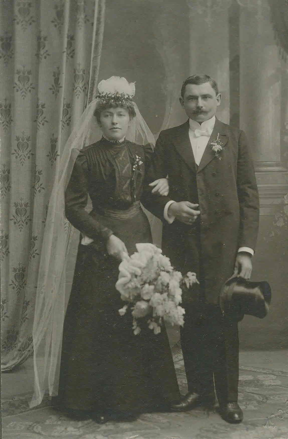 Hochzeitsbild von Walburga und Franz Josef Strauß 1906